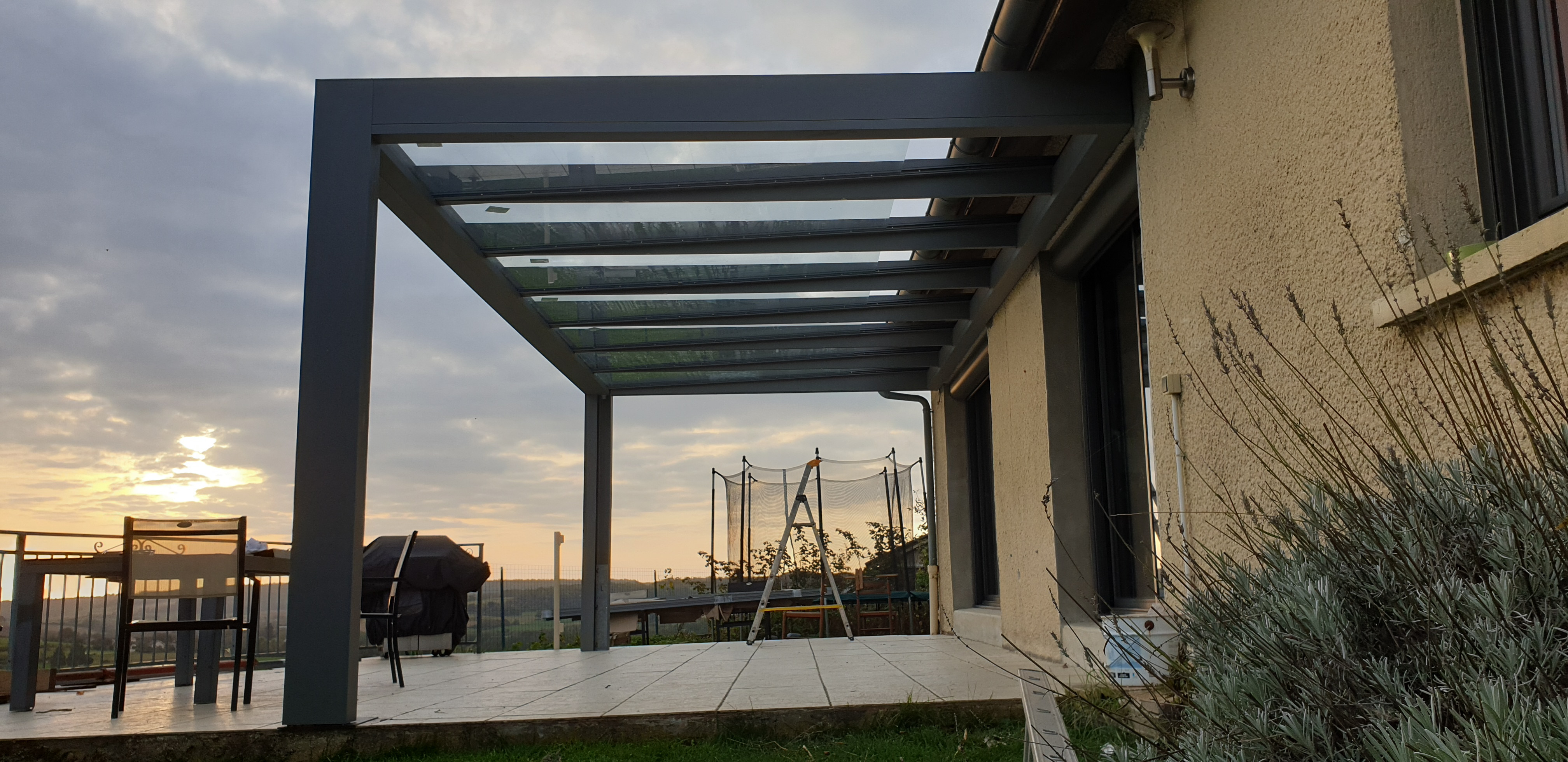 Pergola aluminium toiture de terrasse fixe SQOPE