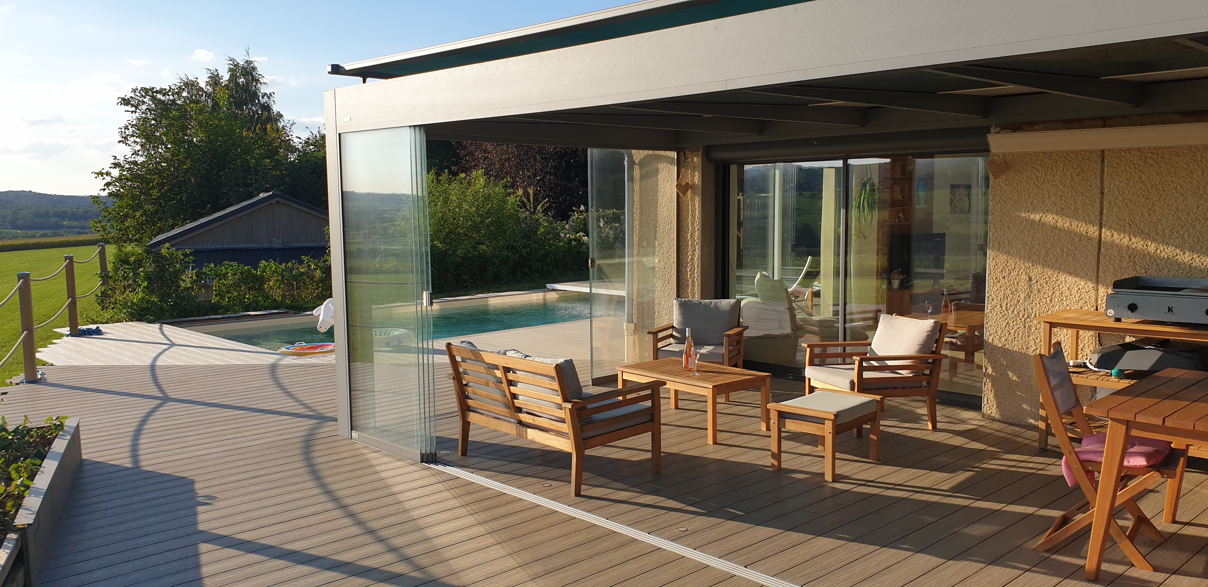 Pergola aluminium toiture de terrasse fixe SQOPE