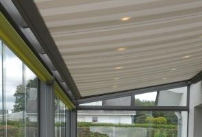 Store toiture intérieur pergola V612 Hamar